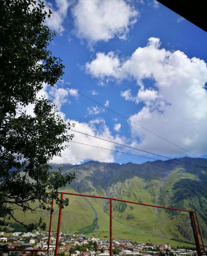 Belas Guesthouse Kazbegi Kültér fotó