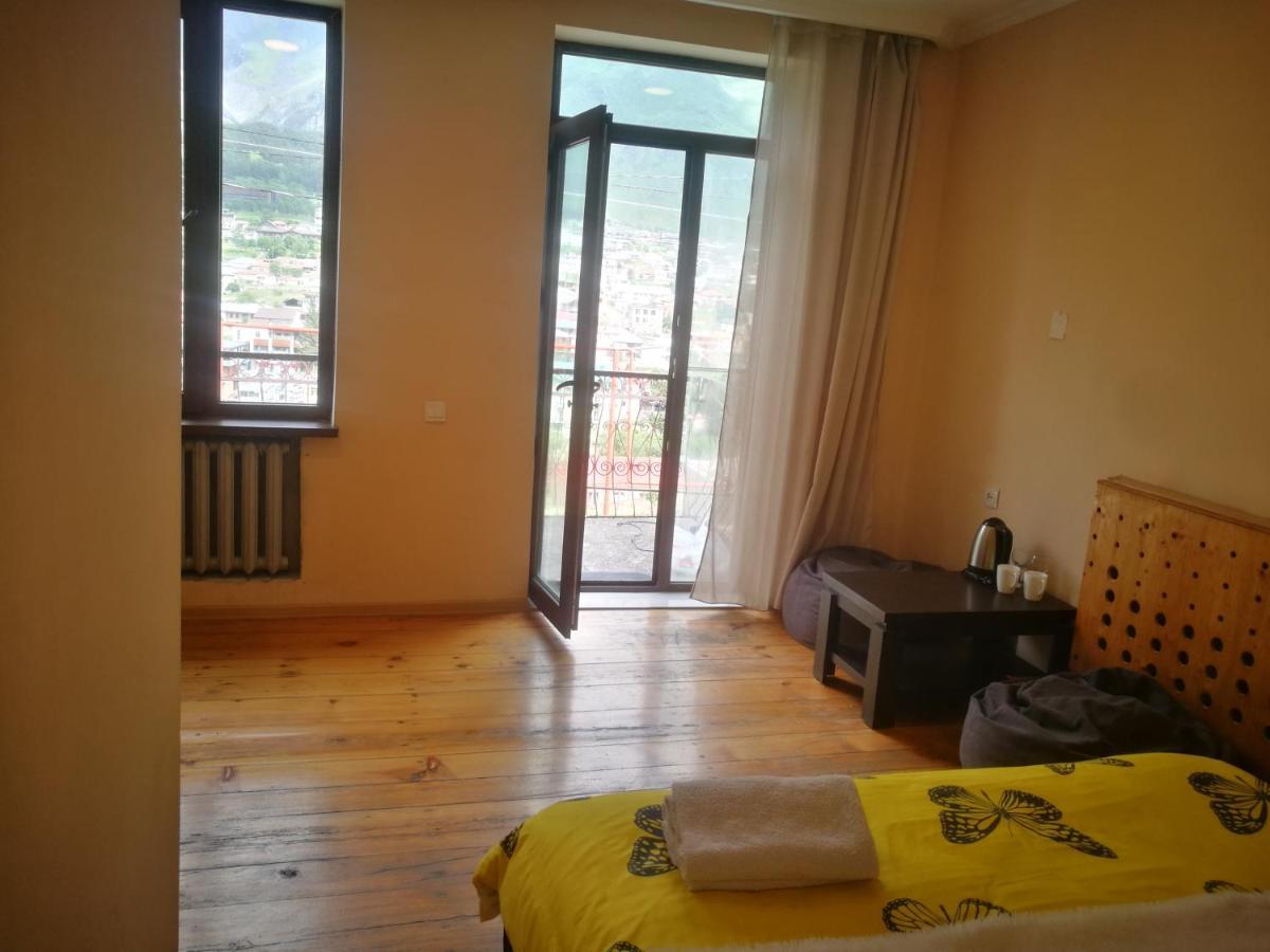 Belas Guesthouse Kazbegi Kültér fotó