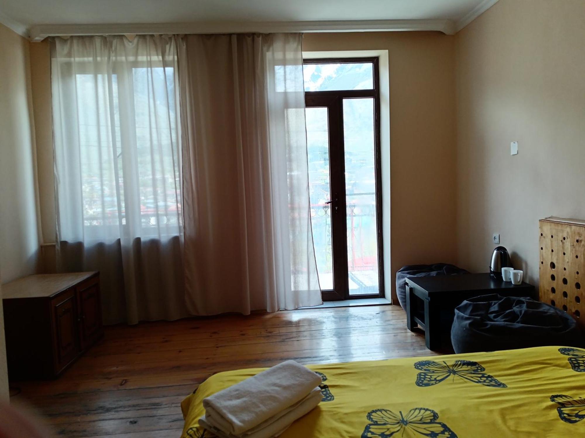 Belas Guesthouse Kazbegi Kültér fotó