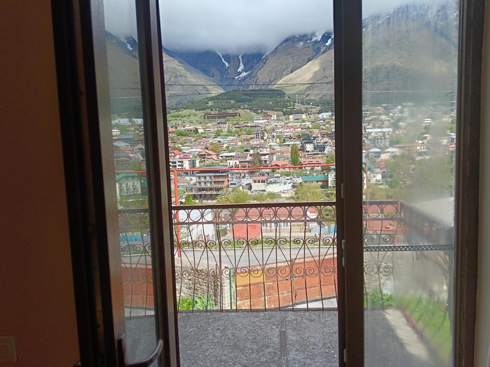 Belas Guesthouse Kazbegi Szoba fotó